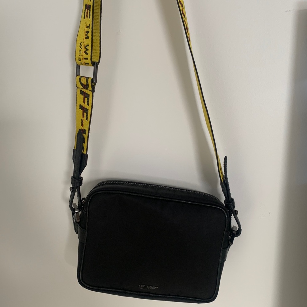 Off-White Men’s Crossbody Bag